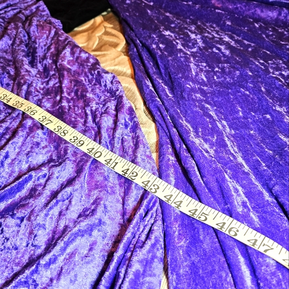 Evil queen costume size 24-26, 2X - Picture 12 of 13